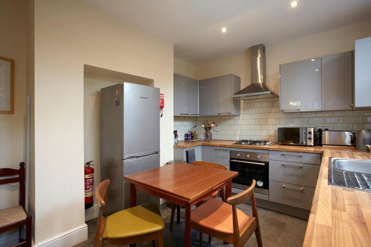 Vas' House Homestay York