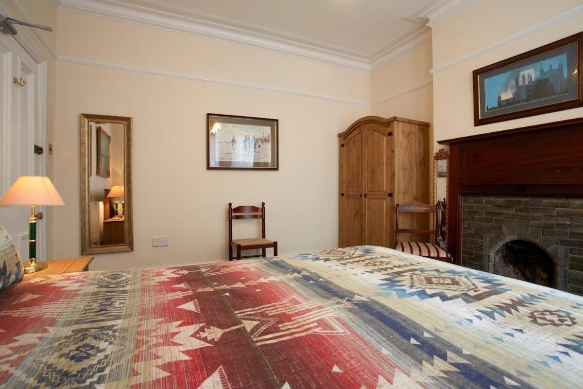 Vas' House Homestay York